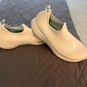 OOFOS White Athletic Shoes